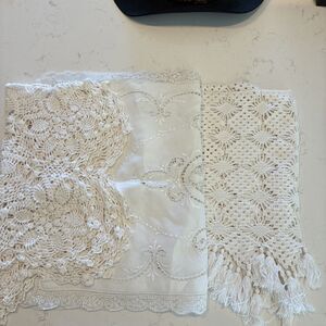 PRETTY LOT OF  3 VINTAGE HAND Made EMBR/CROCHET /Lace TABLE RUNNERS